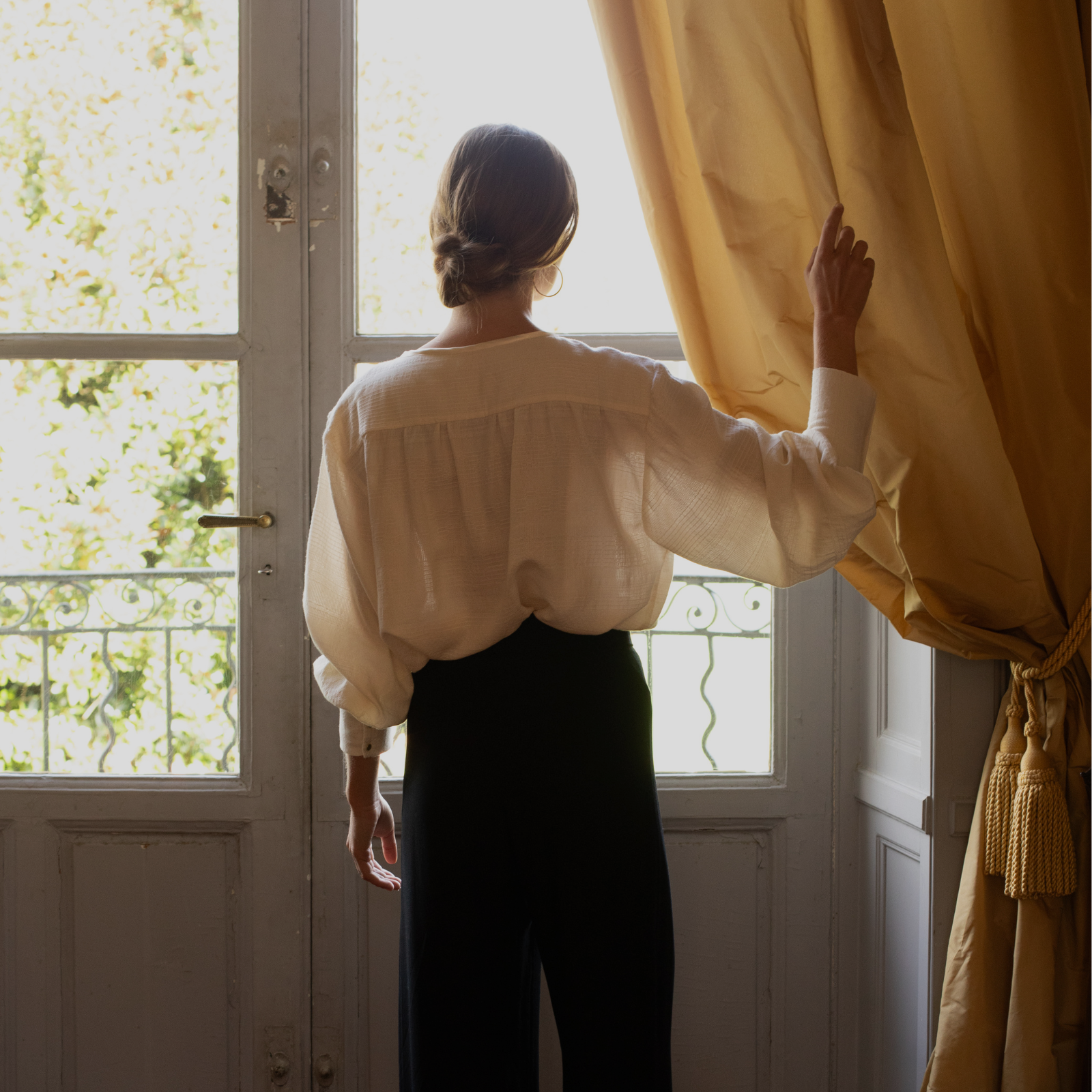 Les_Grisettes_Pantalon_Lou_Noir_Blouse_Kate_1